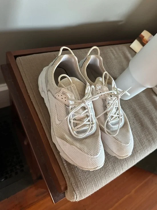 Women’s Nike react - Picture 2 of 6